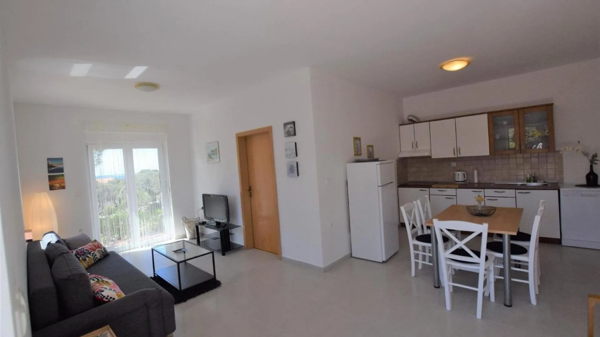 Ferienwohnung Fuer 5 Personen Ca 75 Qm In Mandre, Dalmatien Inseln Vor Zadar 0*, Mandre